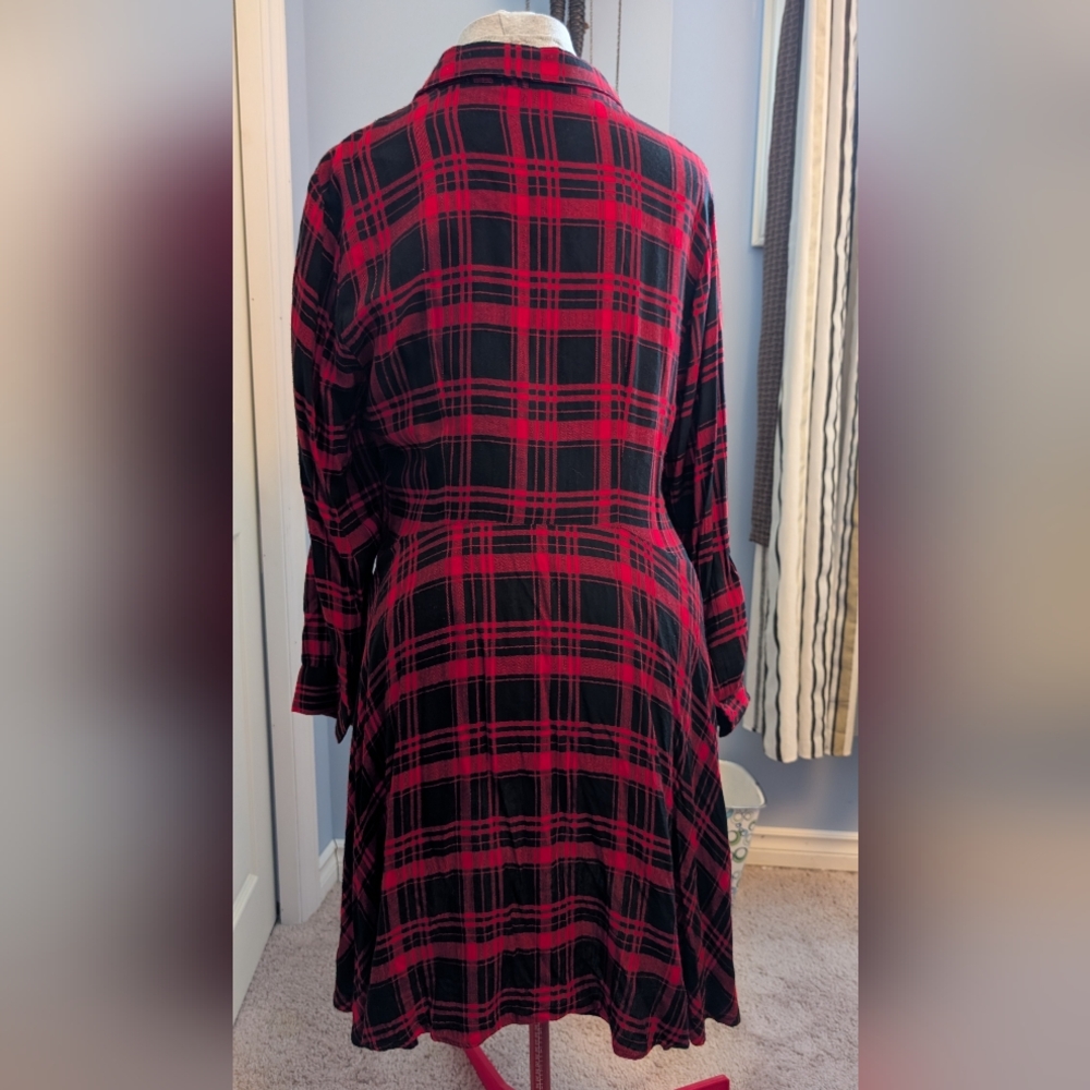 Plaid Button-Up Midi Dress - Picture 2 of 8
